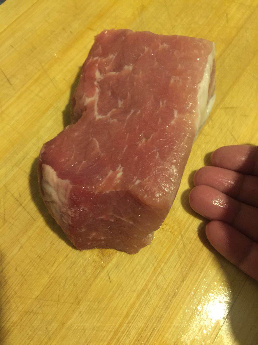 酸黄瓜炒肉,酸黄瓜和瘦肉的组合,好吃不贵,下饭首选!