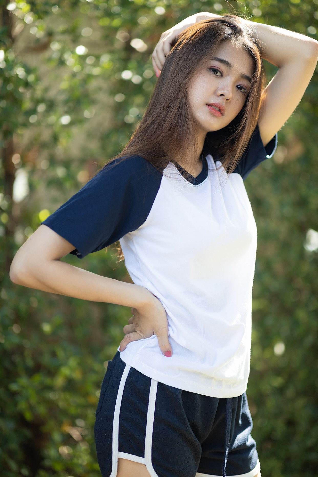 运动休闲风美少女,活力满满,一起来运动吧