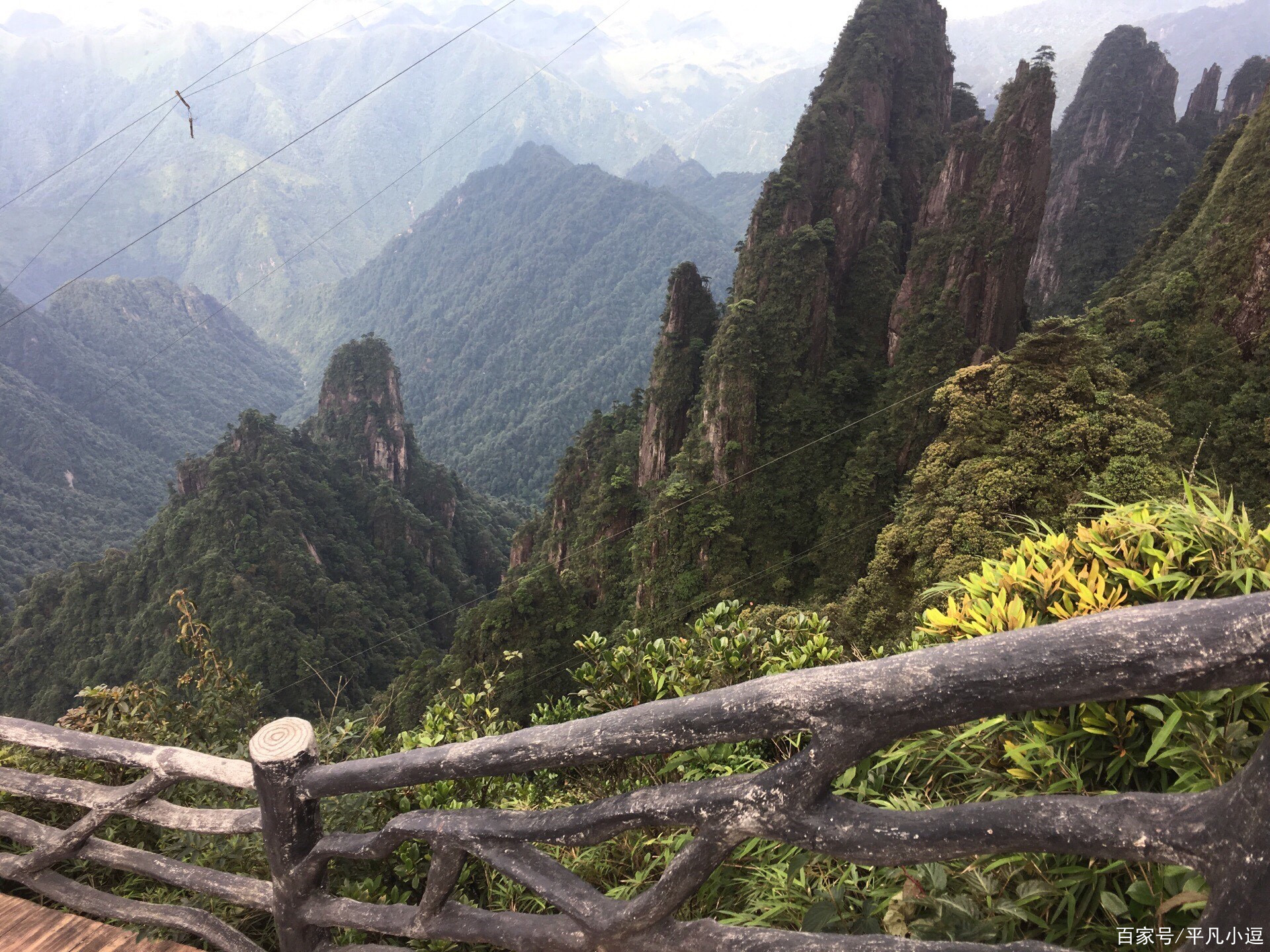 不上天台山,不識莽山貌,東天門神仙下凡