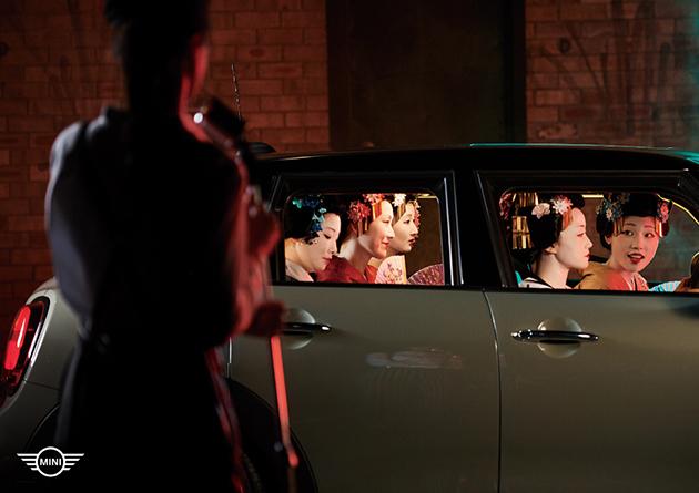 mini广告大片再现汤唯百变魅力