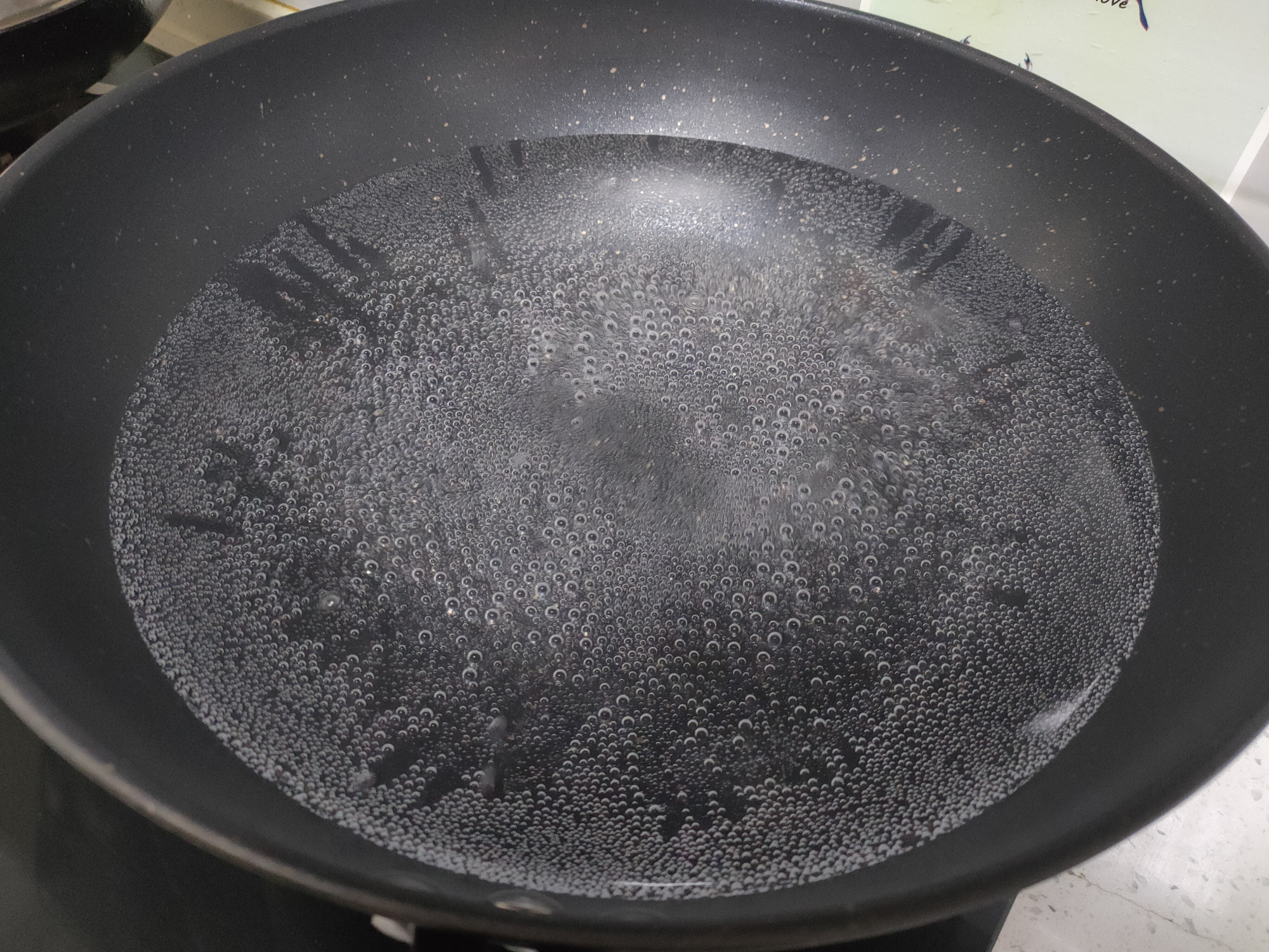 煮汤圆时不要等到水开才下锅,教你几个诀窍,不破皮不露馅特好吃