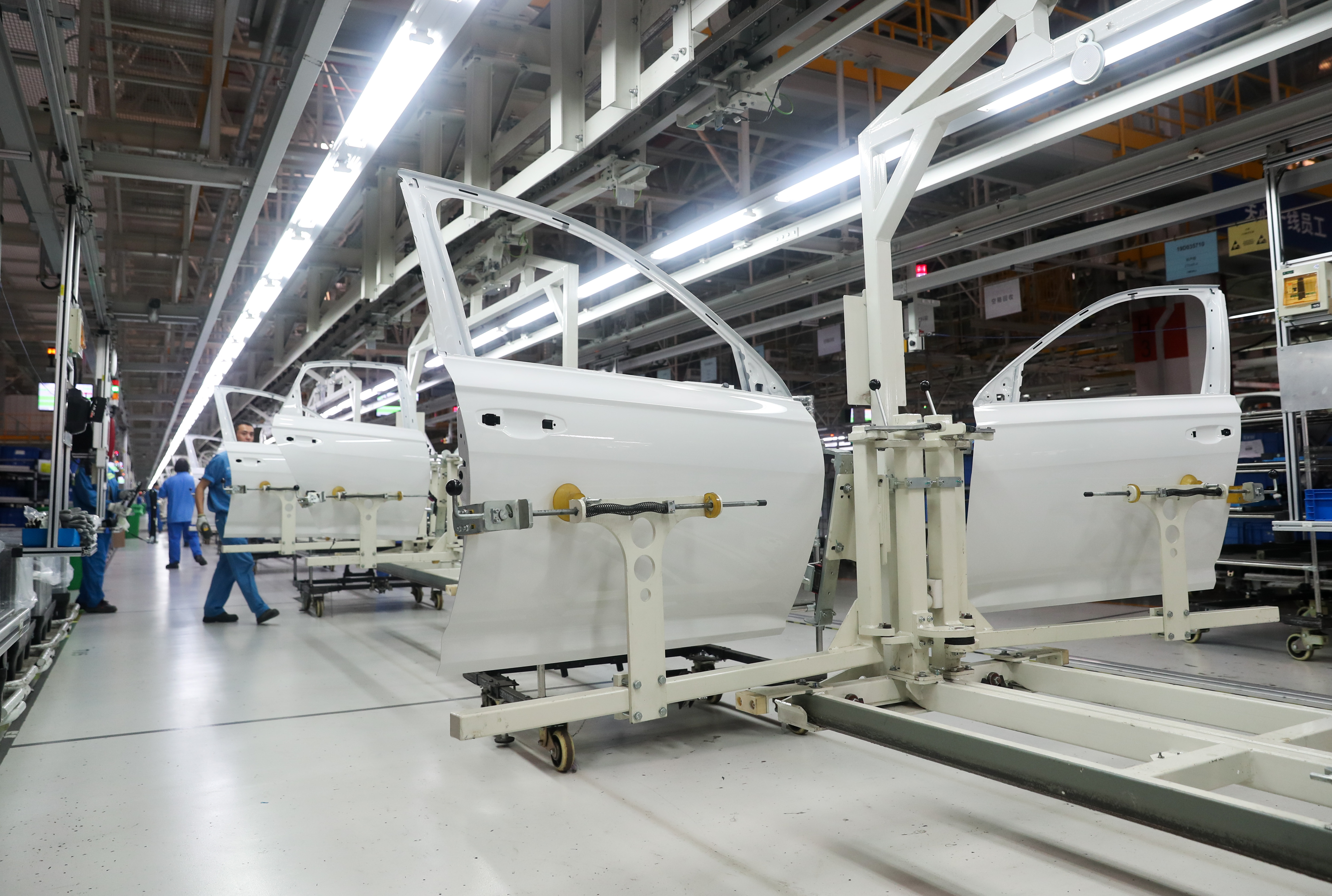 探访上汽大众新能源汽车生产线(4)