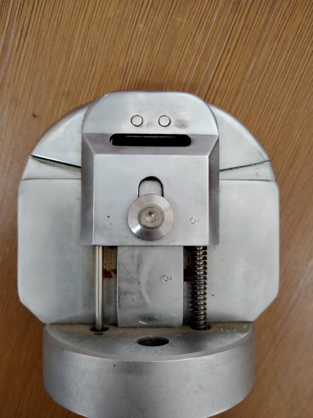 一种适合于磁电机定子或者外转子的飞叉绕线方式