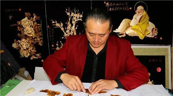 麦秆画传承人——王华平