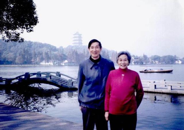 上海人徐景贤,曾任市委书记,晚年带病写回忆录,遗体无偿捐献