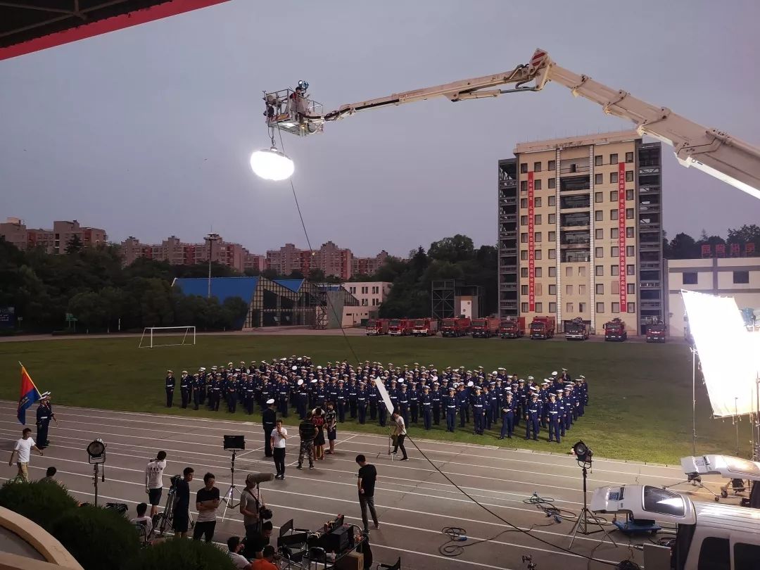 一等奖大片:《蓝焰使命》