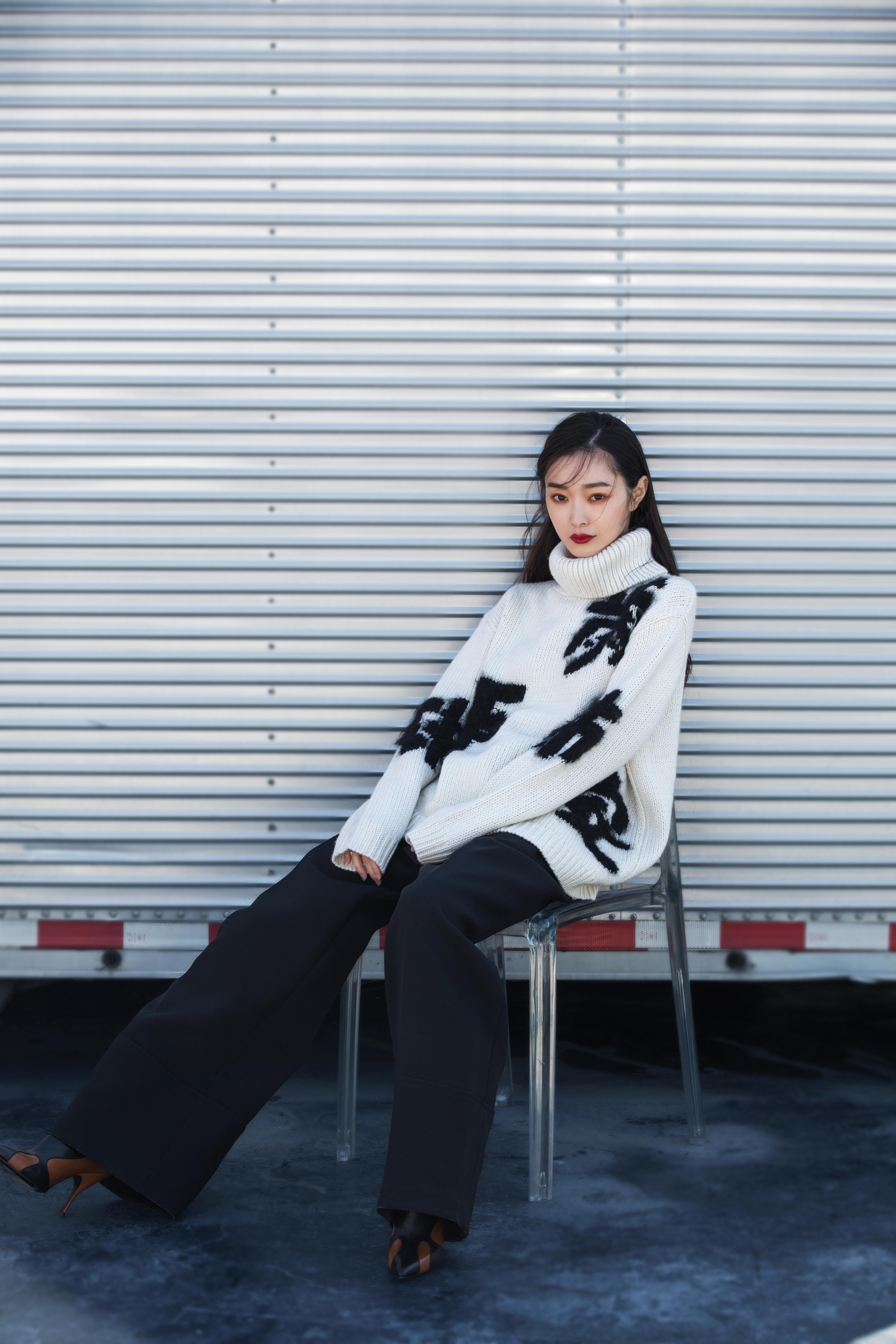 西装搭配长靴中性美修长双腿瞬间呈现