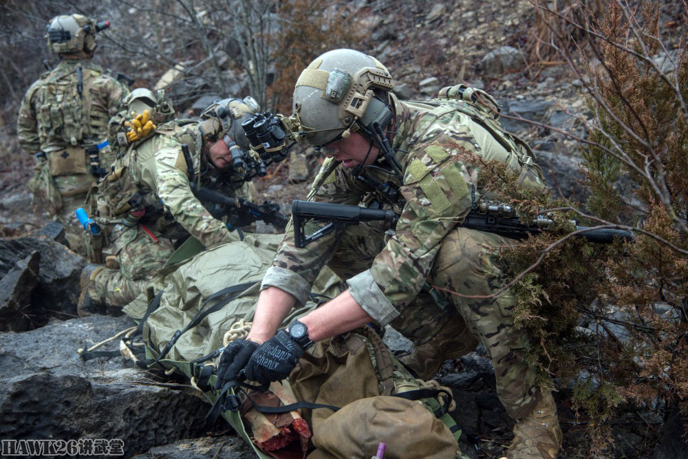 美国空军特种部队战术训练 营救受困伤员 需要具备极高的专业性