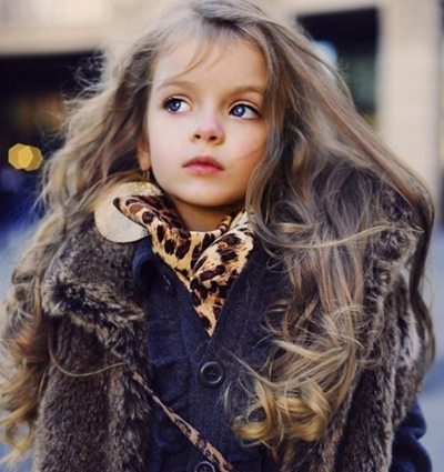 俄罗斯最炽手可热的小童模"米兰"长大了,你认识她吗?