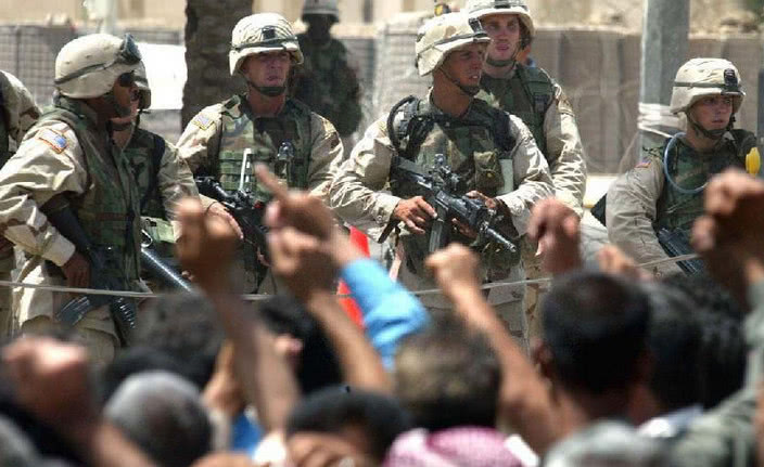 "伊拉克战争"第二次撤军开始,美军30年中东布局陷入崩塌危机!