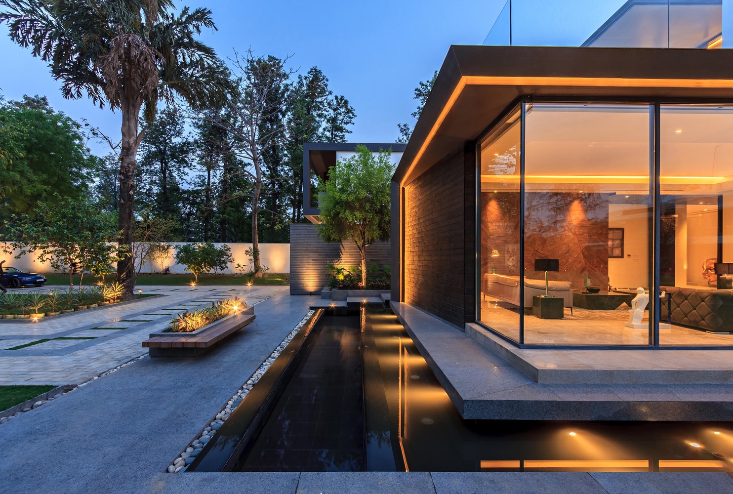 住宅设计:一栋绝美豪宅,三个大客厅!建筑面积1300平的轻奢别墅