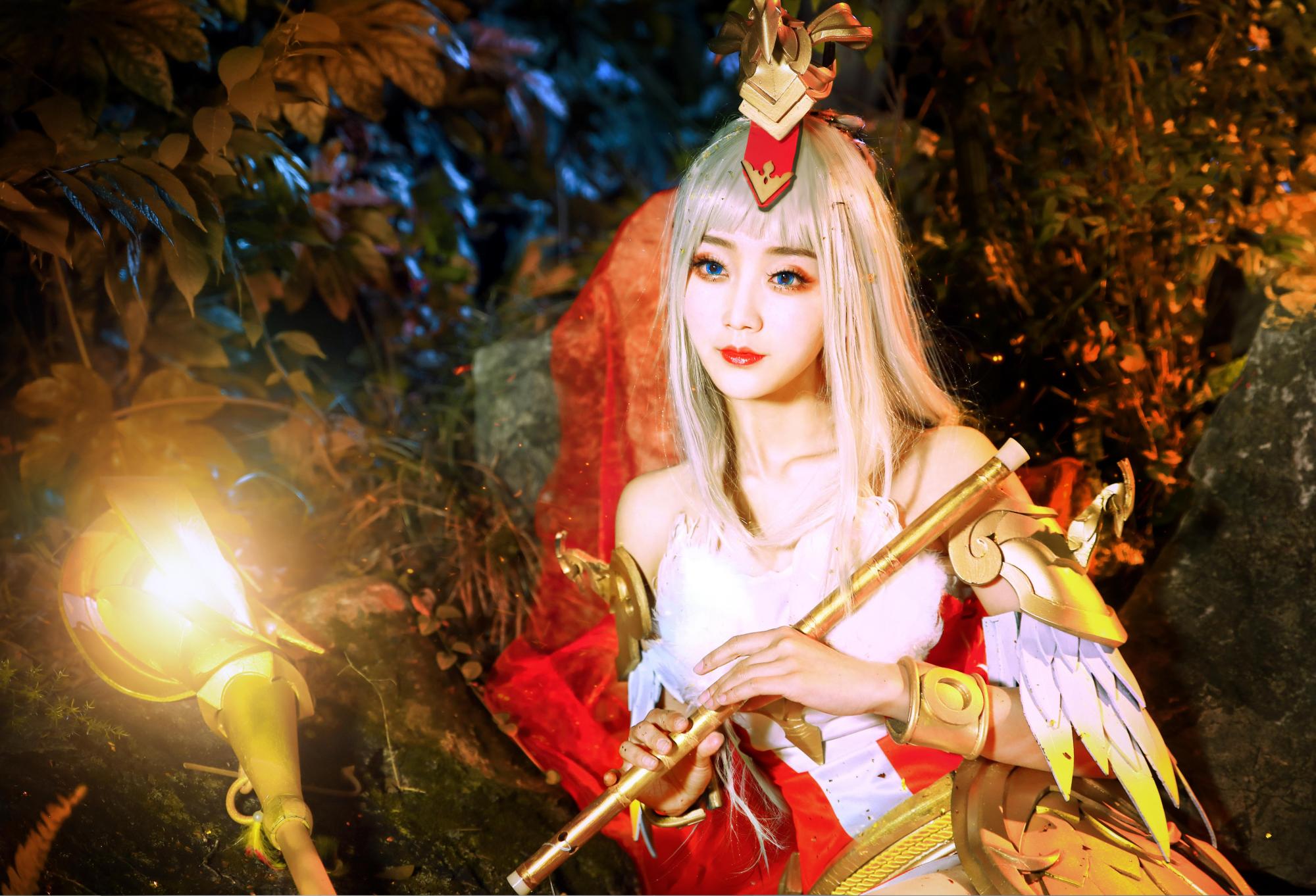 「王者荣耀」王昭君凤凰于飞cos,美呆了