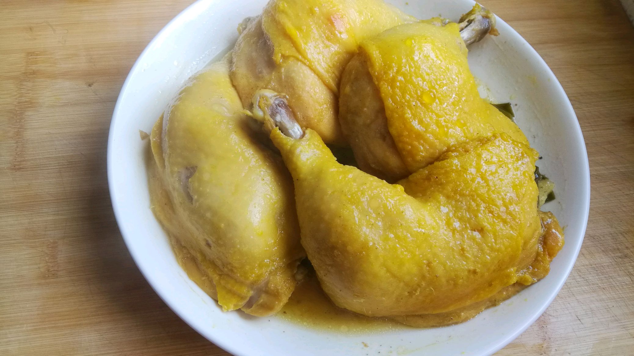 皮脆肉嫩咸香入味,懒人最解馋的盐焗鸡腿做法,老人小孩都爱吃
