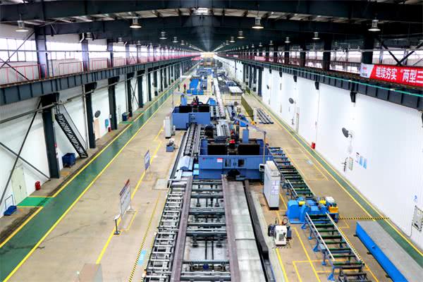 中国自主研发设计,全球首条智能化磁浮轨排生产线实现量产