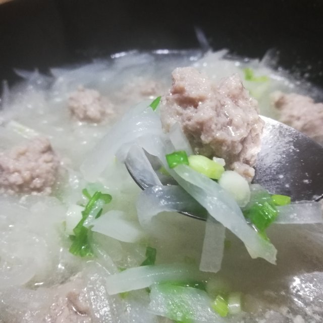 萝卜丝肉丸汤