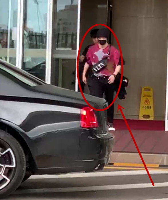 "小绵羊"张艺兴的座驾,640万劳斯莱斯,"炫酷黑"如此霸气