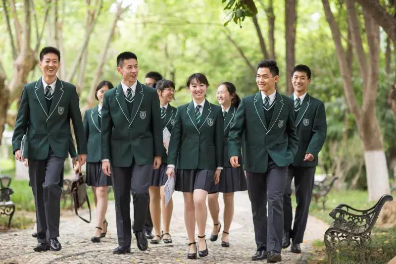 南京师大附中校长谢永红给全校师生讲话:风雨过后必见彩虹