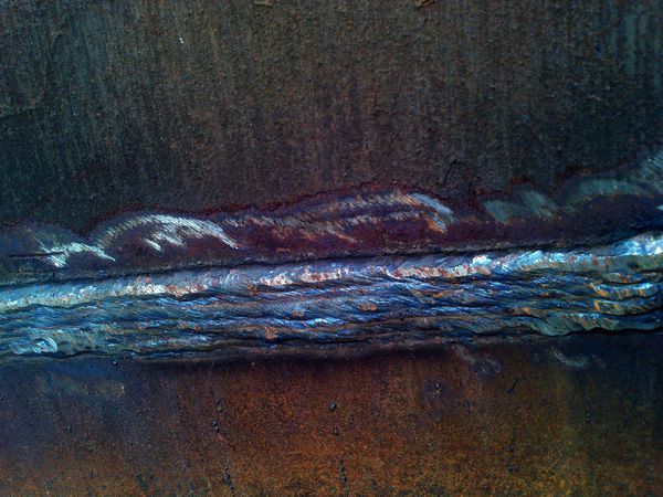 焊接缺陷 -  咬边