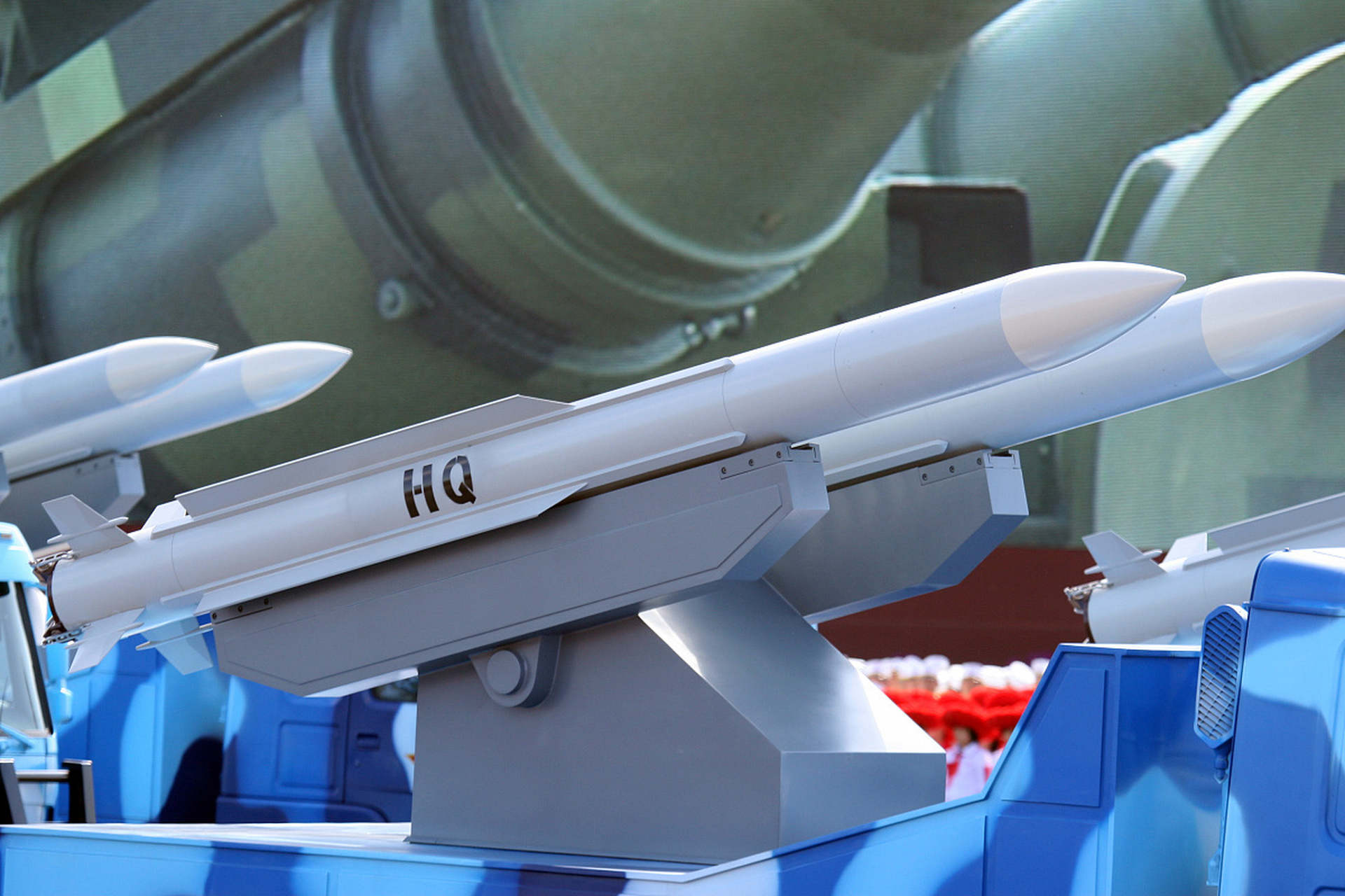 军工陪同技术翻译公司扮演着至关重要的角色,提供语言