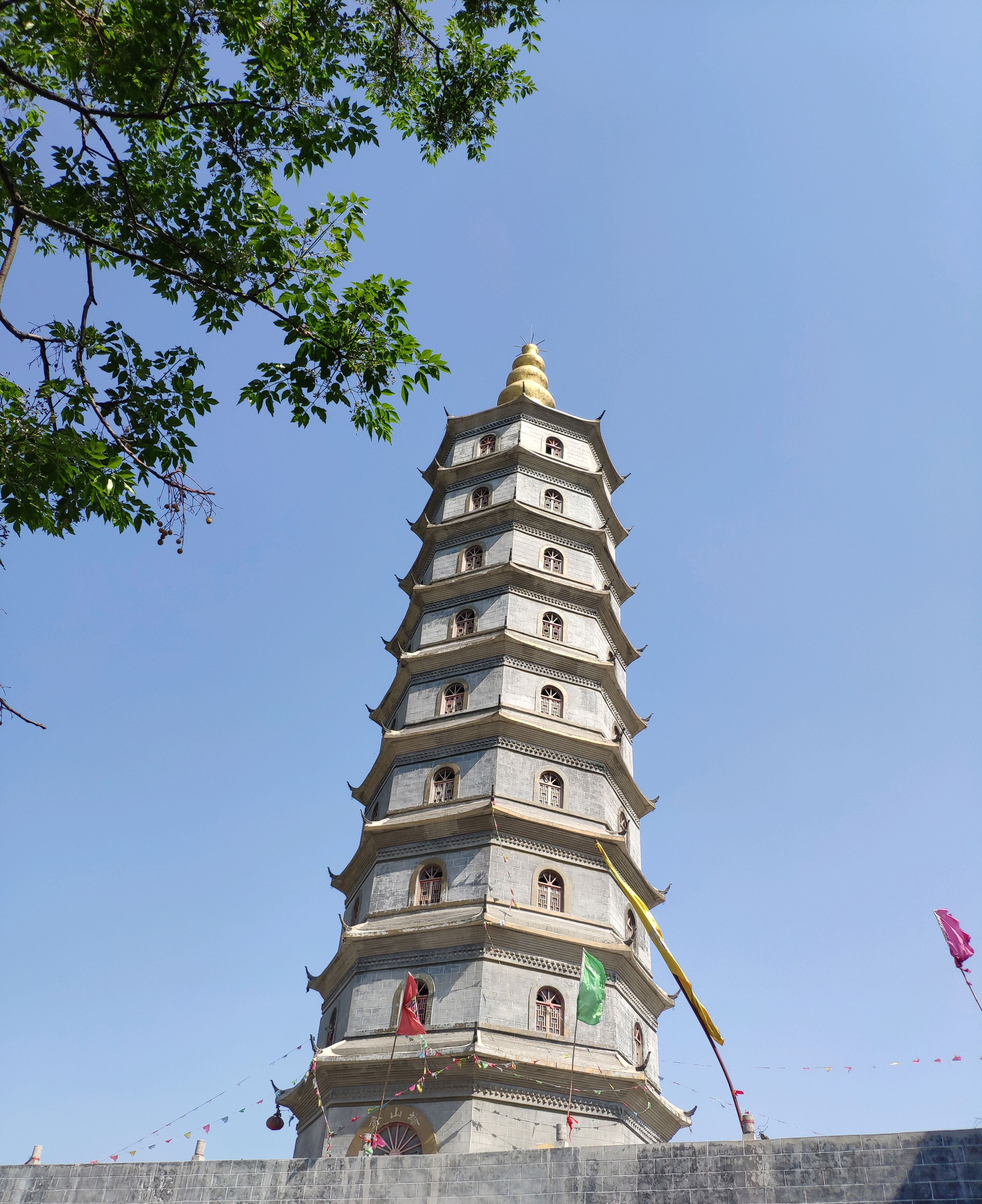 荷泽不仅有牡丹 巨野金山景区也不错