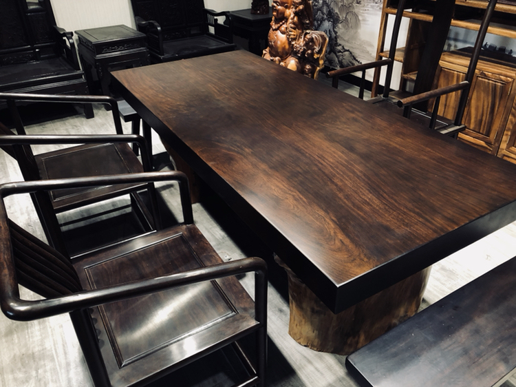黑檀实木大板 全方 尺寸:333-114-10 转载自百家号作者:原木家具精品