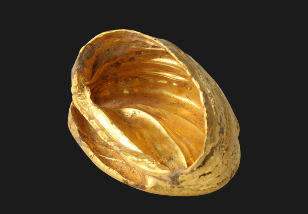 西汉"马蹄金",西汉"马蹄金",重265.2克,长65.1毫米,宽49.7毫米.