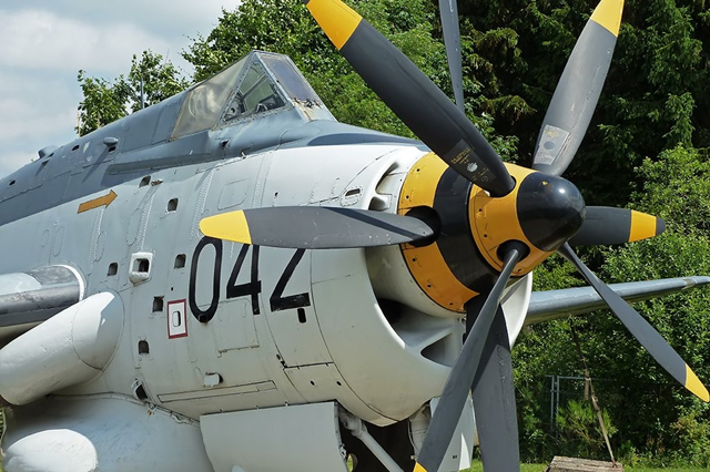 英国塘鹅反潜机,一个被航母耽误的王者,战斗力和丑陋成正比