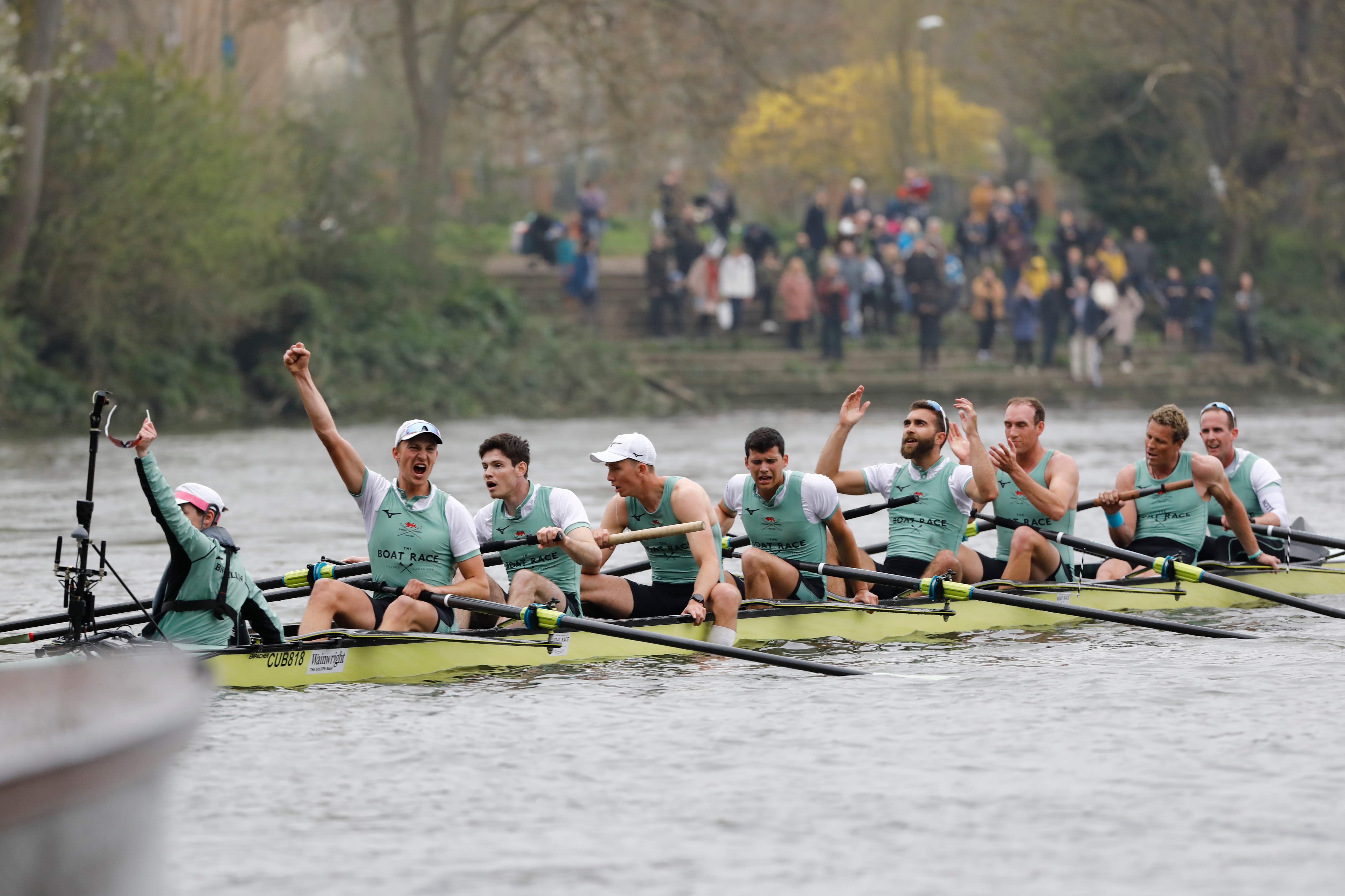 赛艇——牛津剑桥对抗赛:剑桥队获胜(5)
