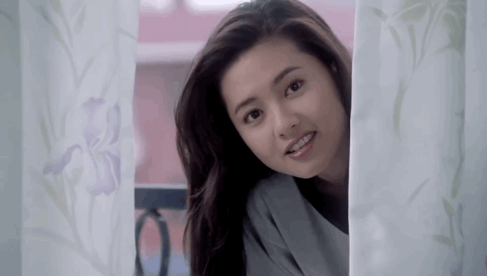 18岁蜜桃和52岁李丽珍差距,网友:气质满分,风韵犹存!