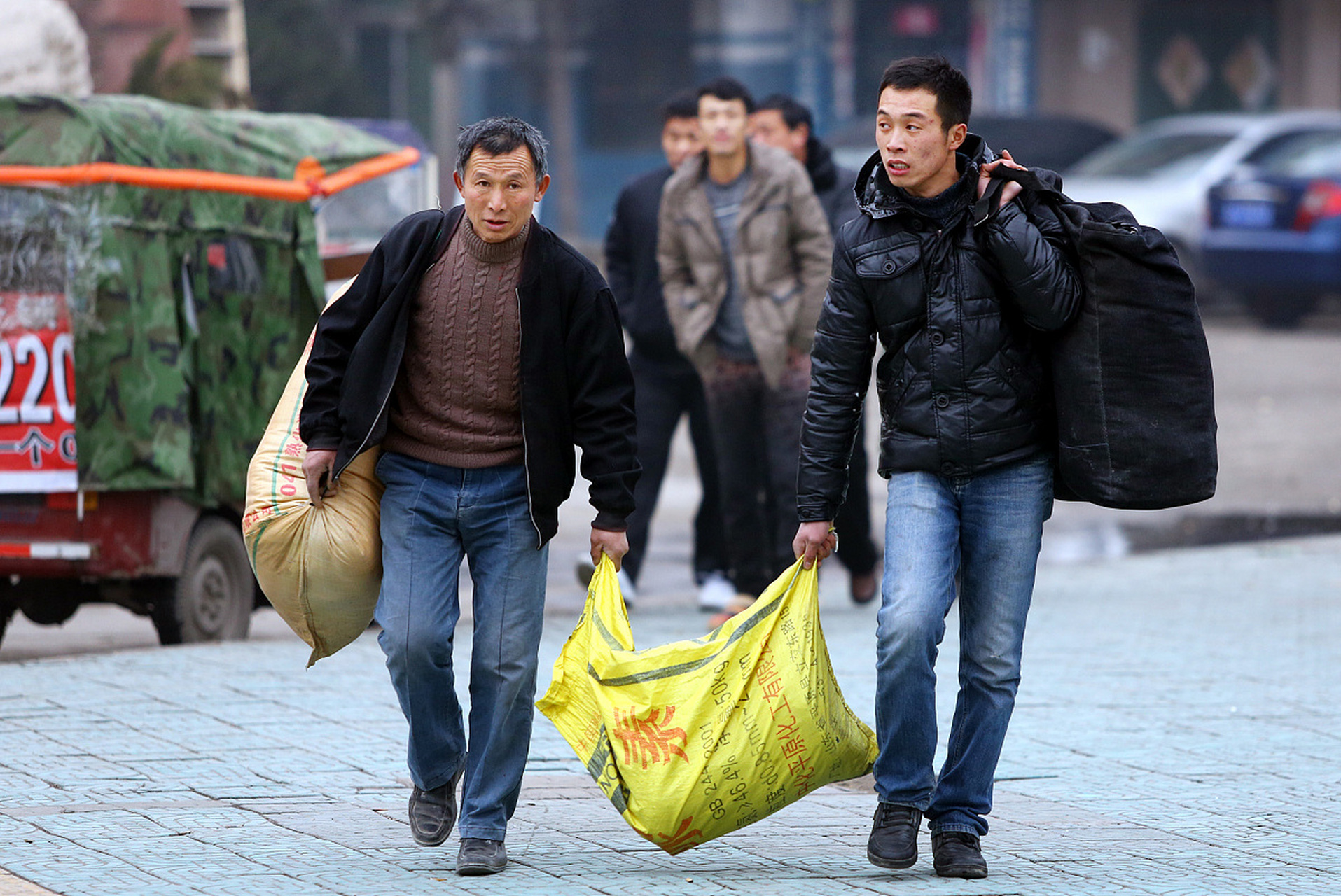 进城打工三十年#   进城打工三十年 一没享福二没钱 你要问我怎么 