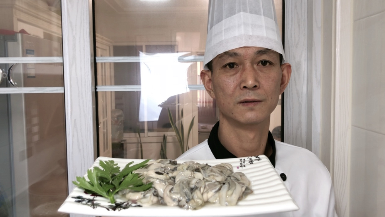 胶东大厨分享“炸蛎蝗”鲁菜名菜,教你这道菜关键的一步,收藏了