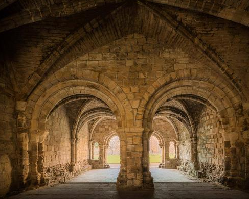 山圣地同样离岘港不远,是越南最具规模的古占婆国宗教遗址,也是东南亚