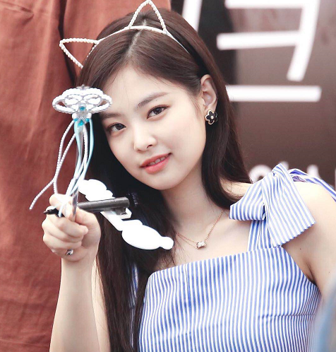 rap金女士已上线,这颜值你给打几分?网友:虚势妮必须满分