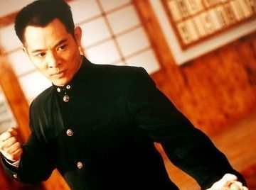 穿上中山装的李连杰一改老态,网友:功夫皇帝回来了!