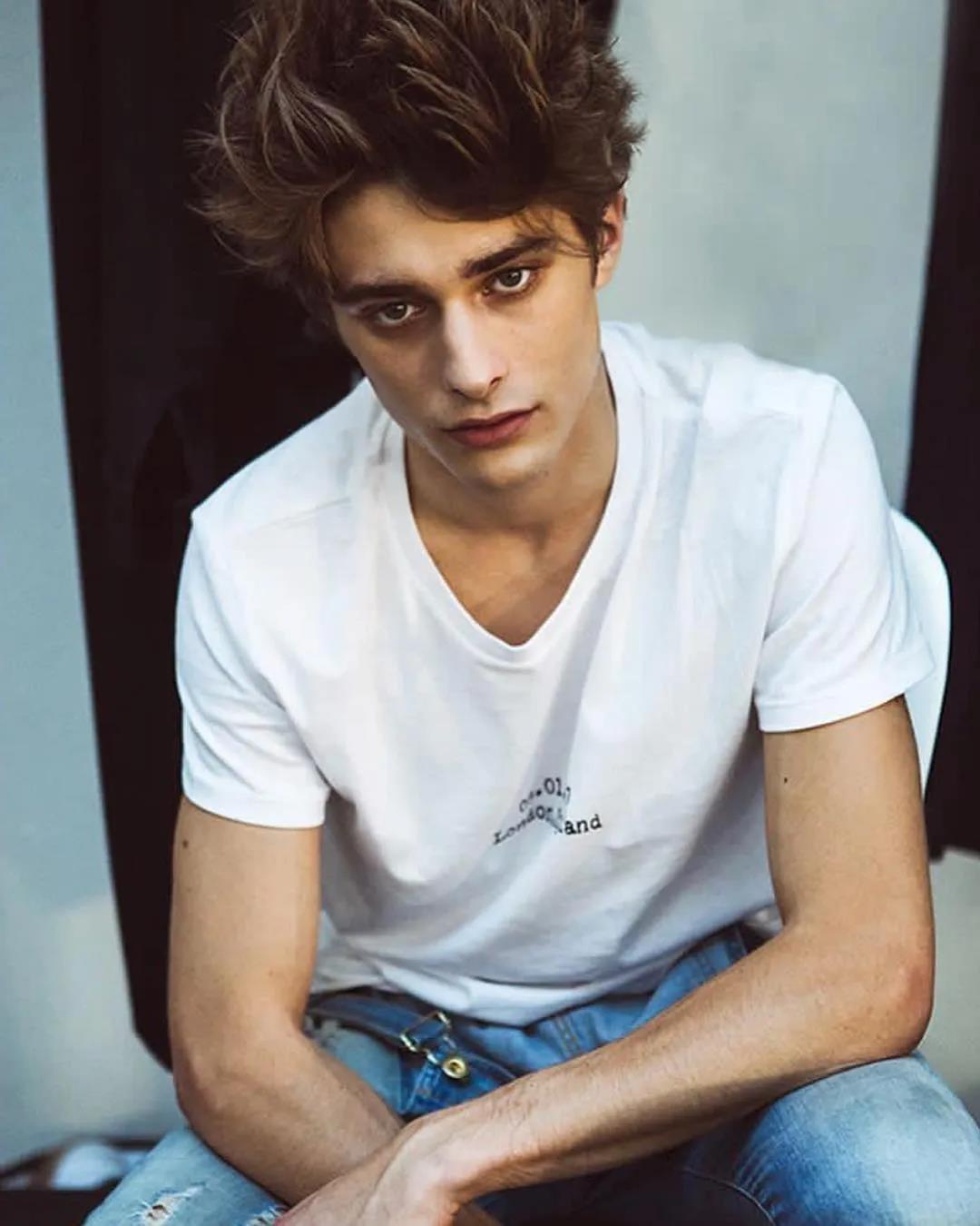 因演伏地魔而圈粉无数,183cm法国男模男女通杀,是行走的荷尔蒙