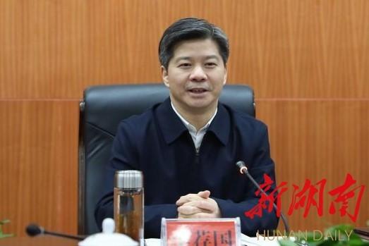 李荐国与市人大机关干部谈心交流 他这样说