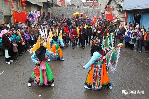 普定马官花灯图片