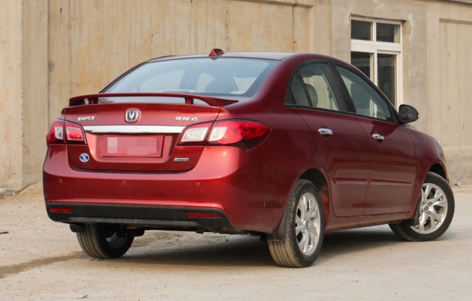 长安汽车悦翔v5,时尚大方线条柔和,简直爱不释手