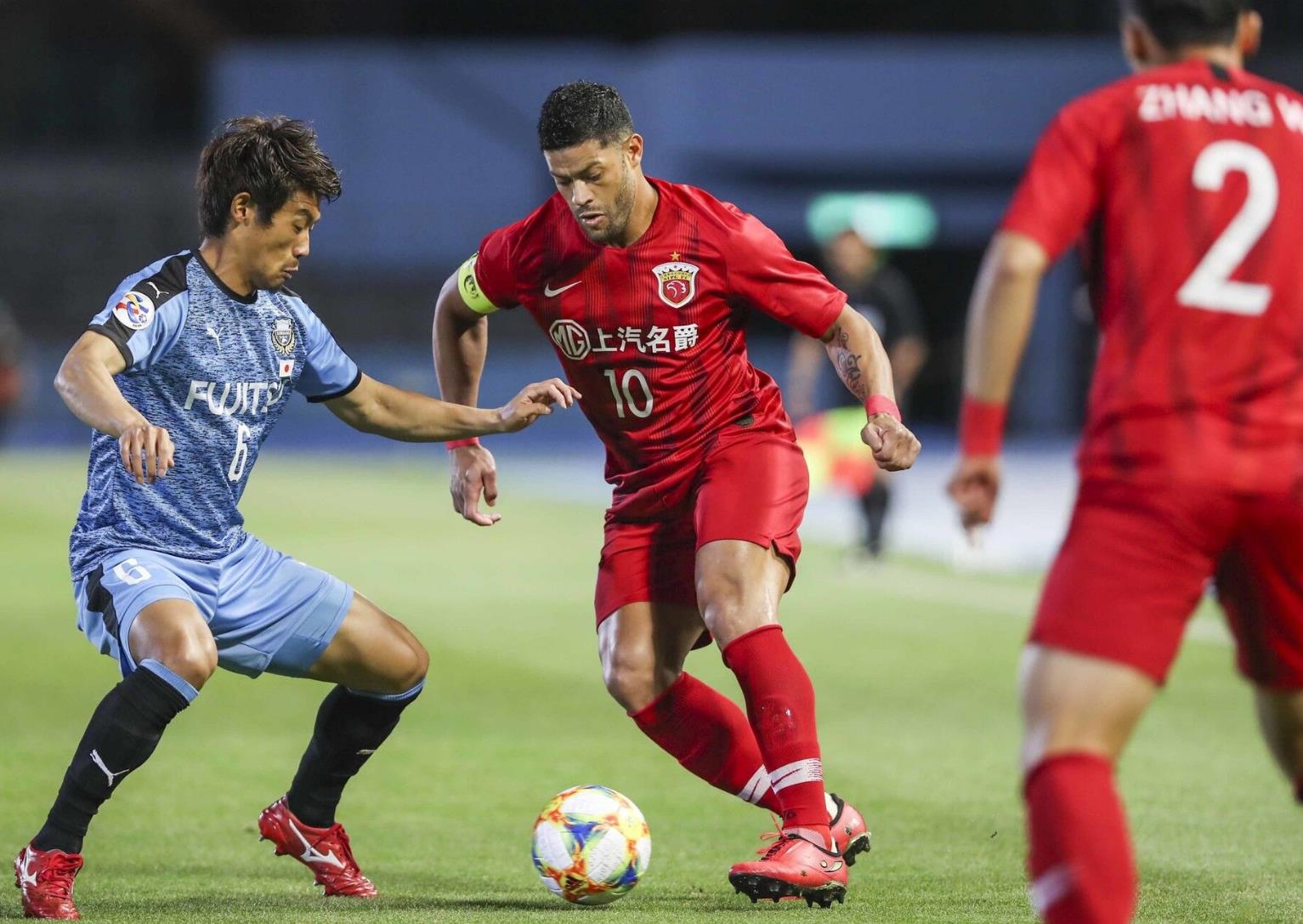 亚冠:上海上港队2-2川崎前锋队!胡尔克梅开二度