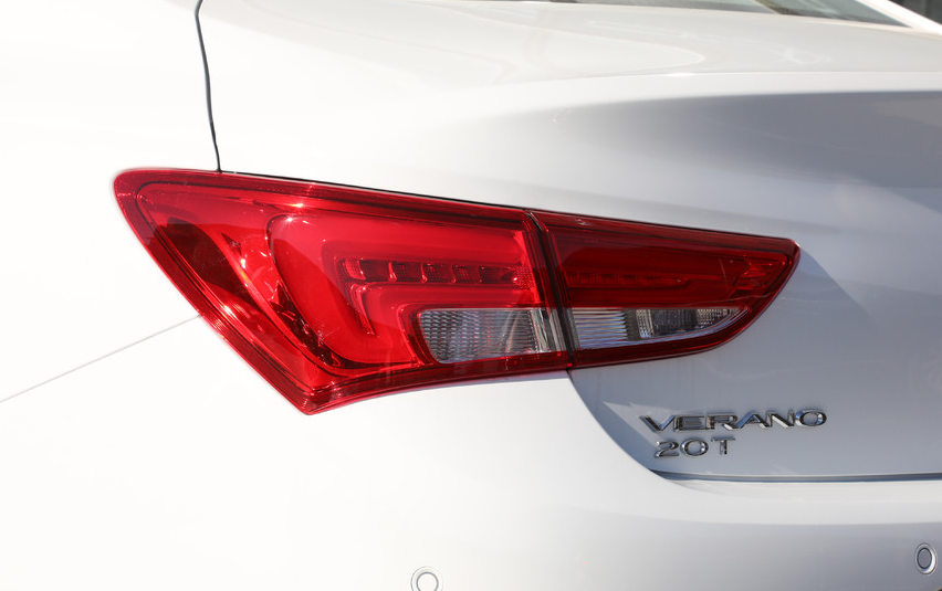 十分帅气的别克威朗高清大图一睹为快