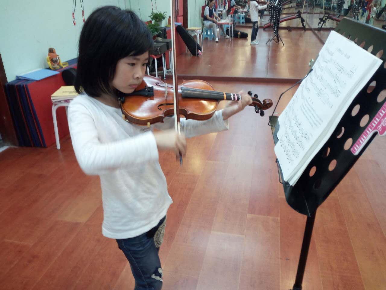 浅析小提琴学习中的音乐听觉训练