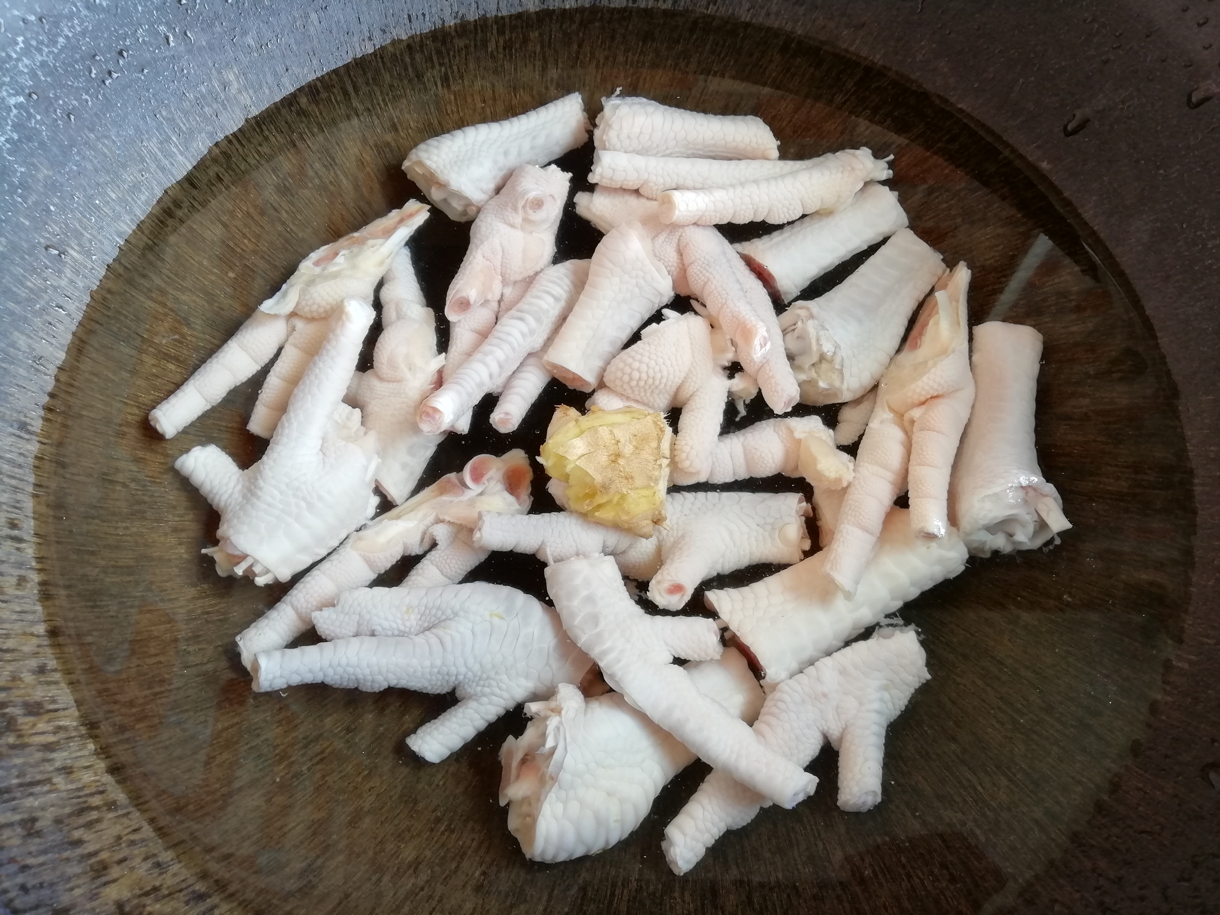 鸡爪这样做简单又好吃,胶原蛋白满满,煲剧刷网来一盘