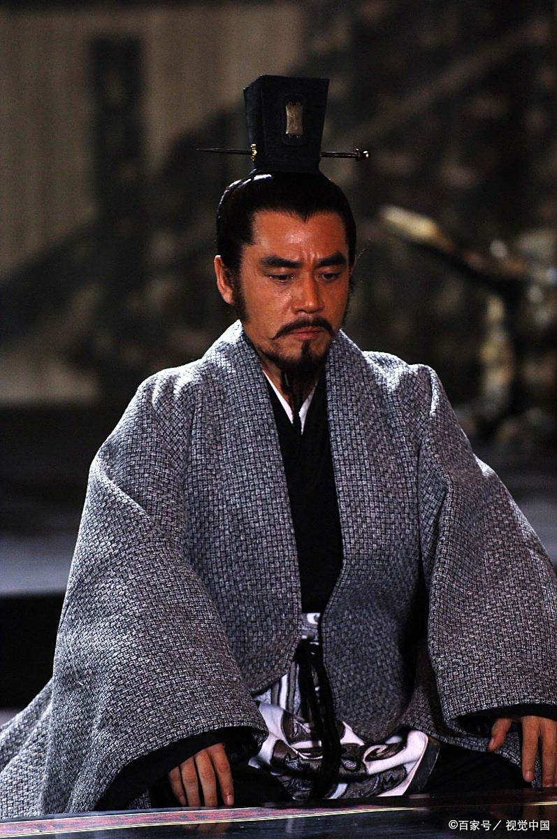 荀彧心存汉室为什么还要辅佐曹操难道他看不出曹操的野心吗