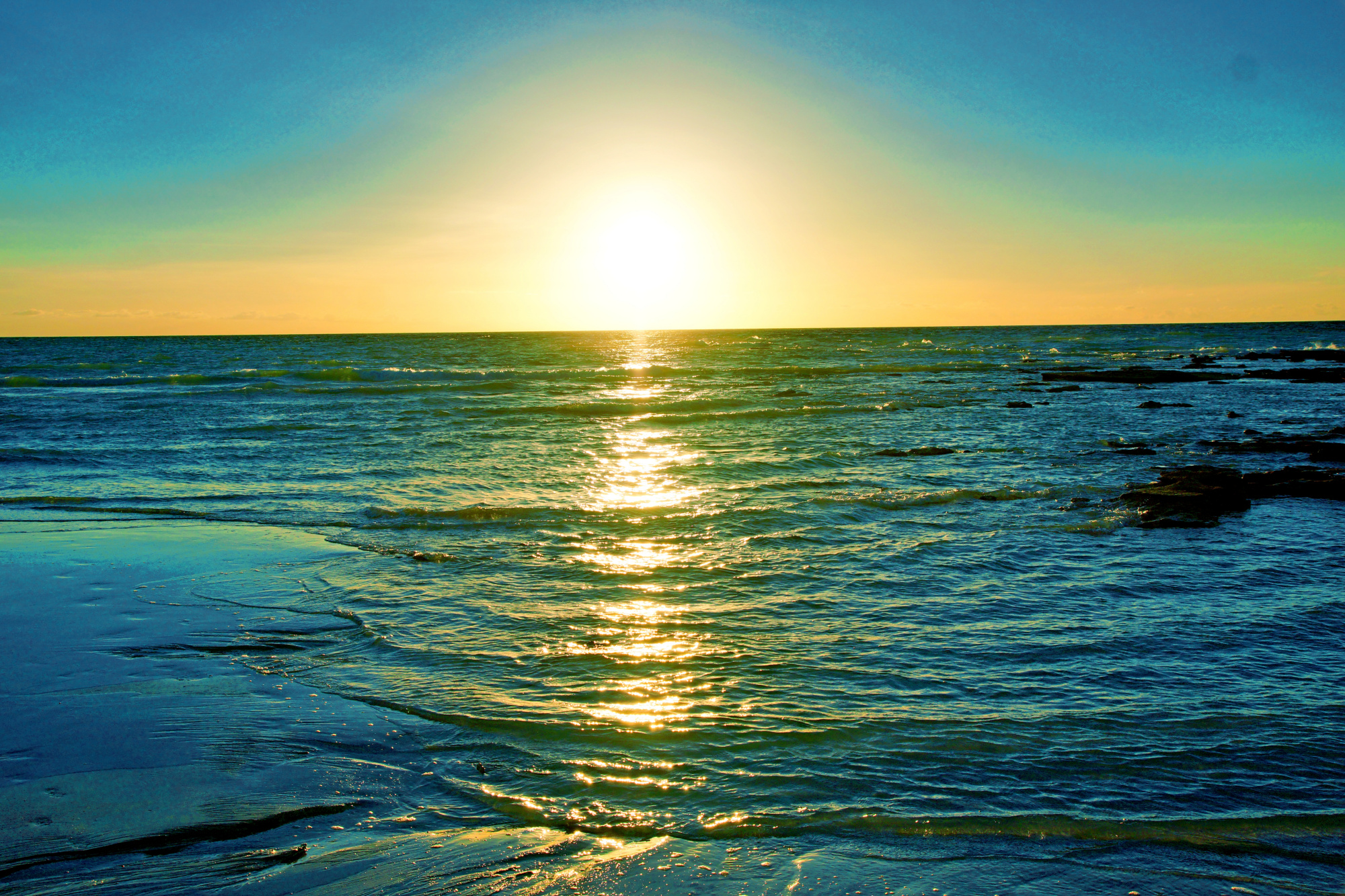 凯布尔海滩,欣赏波澜壮阔的大海,感受漫步沙滩的浪漫