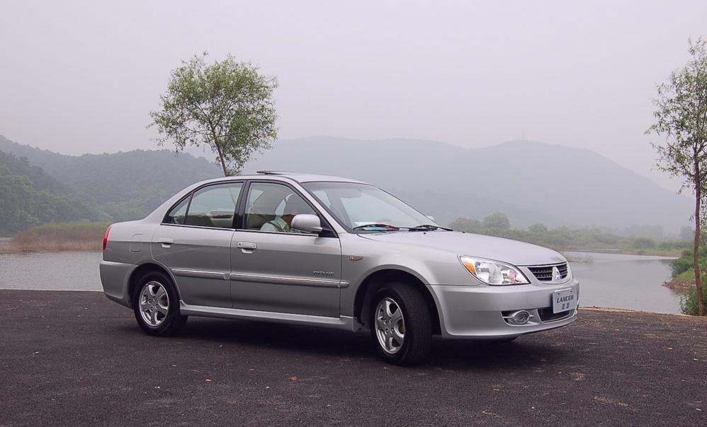 外观非常耐看的三菱(进口)蓝瑟,看起来上档次,开出去让人羡慕