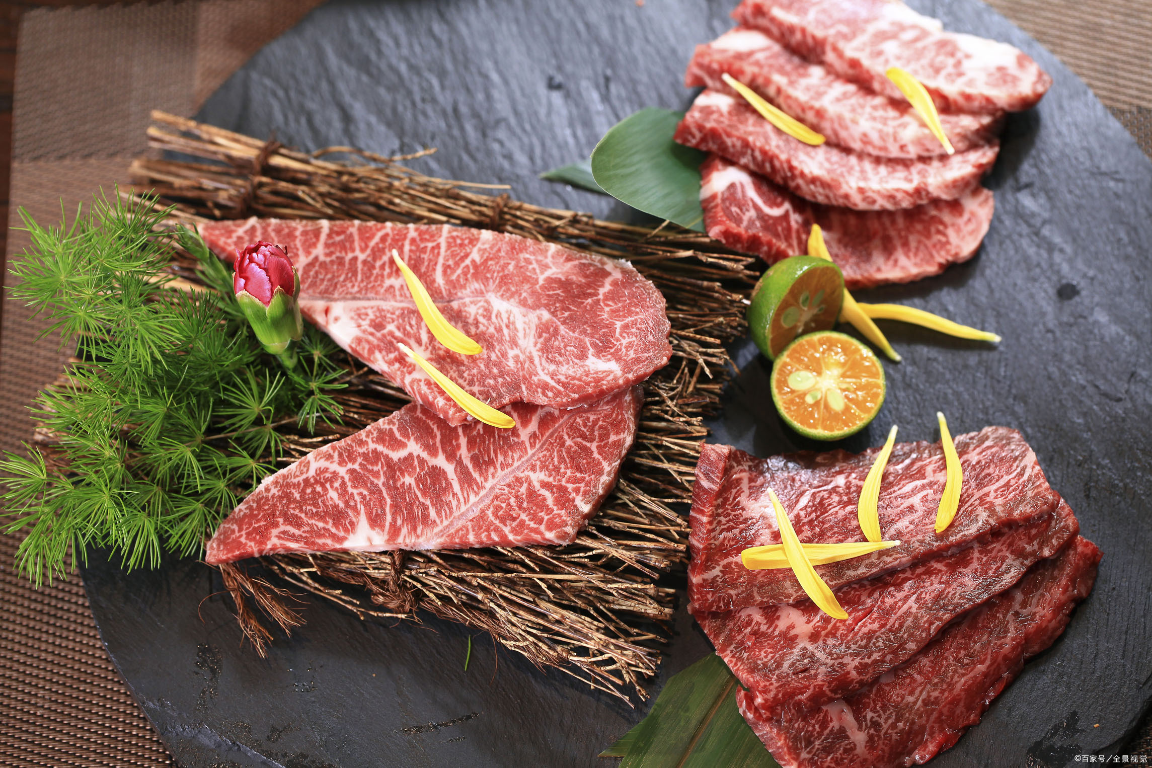 生牛肉45一斤,酱牛肉只要55,商家这不是亏大了么