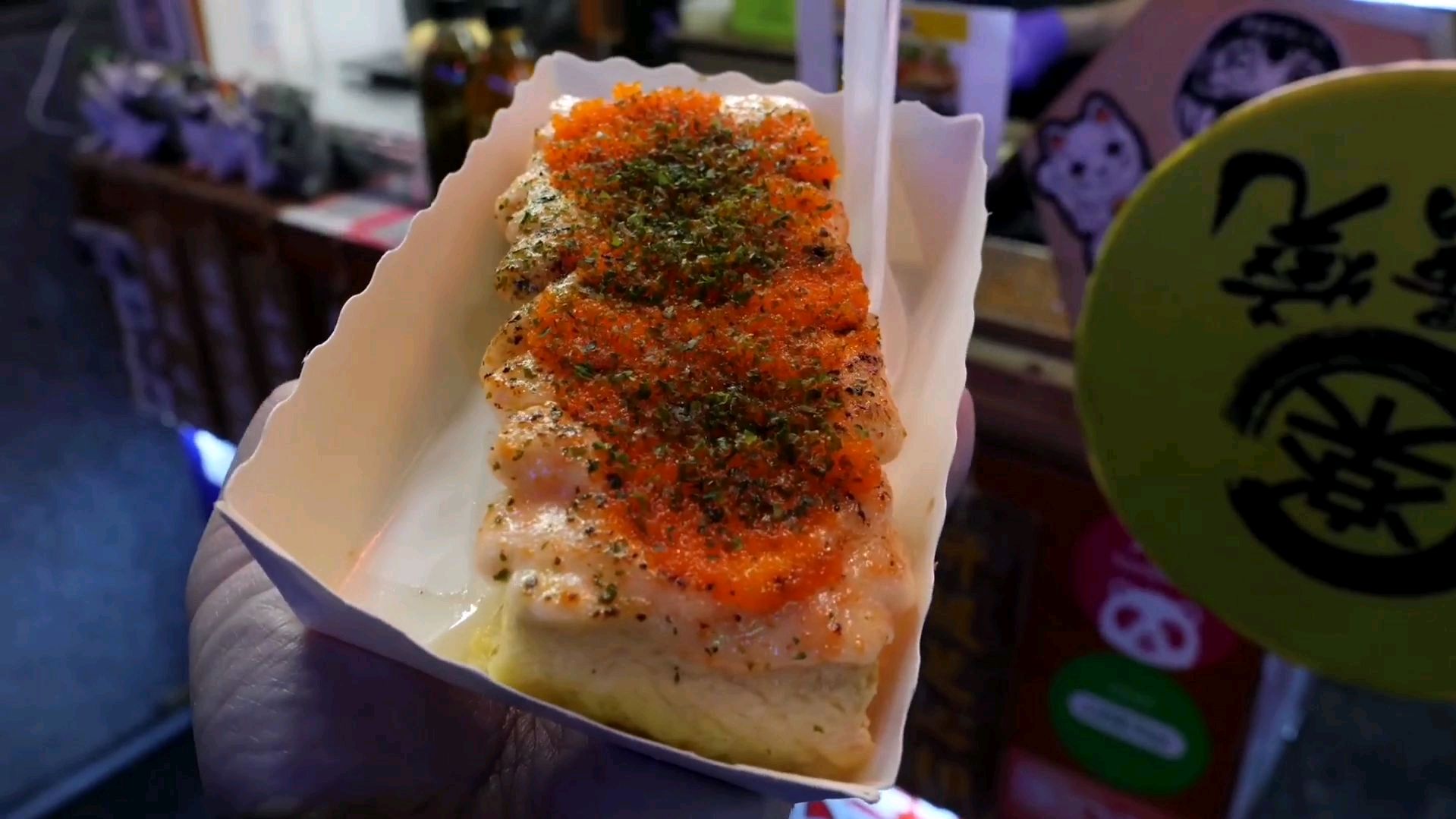 街头小吃飞鱼卵鸡蛋卷,台湾煎蛋卷