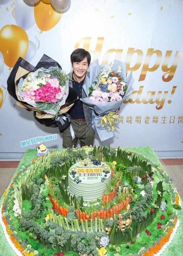 明星蛋糕长啥样:范冰冰天价蛋糕,黄晓明绿油油,高晓松的重口味
