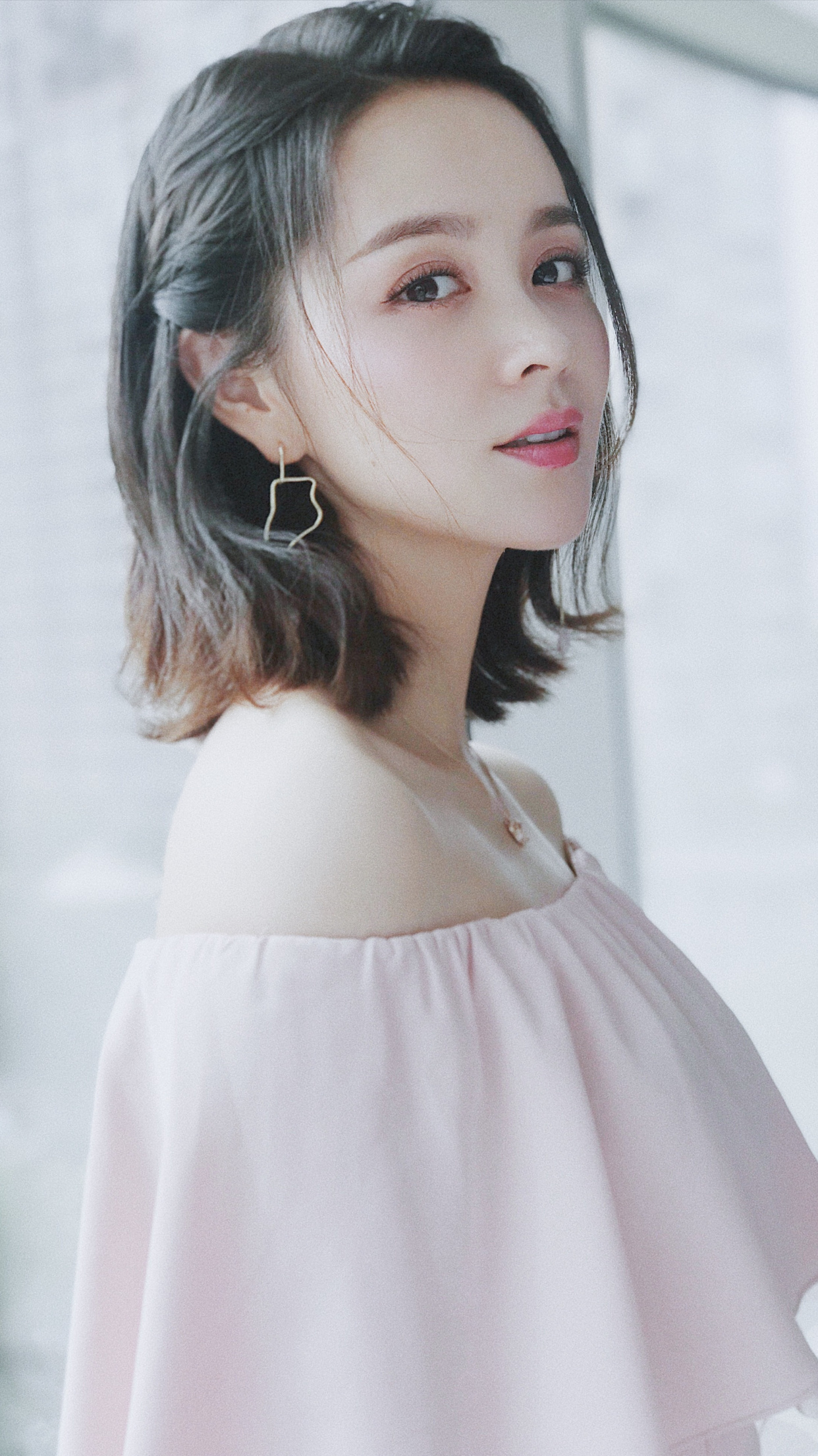 邓莎精美壁纸:清新减龄的外形,看起来像18少女!