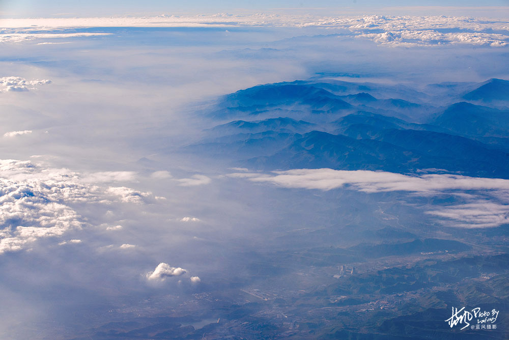 都说大西北的景色美,从万米高空往下看,不同的视角下的壮美河山